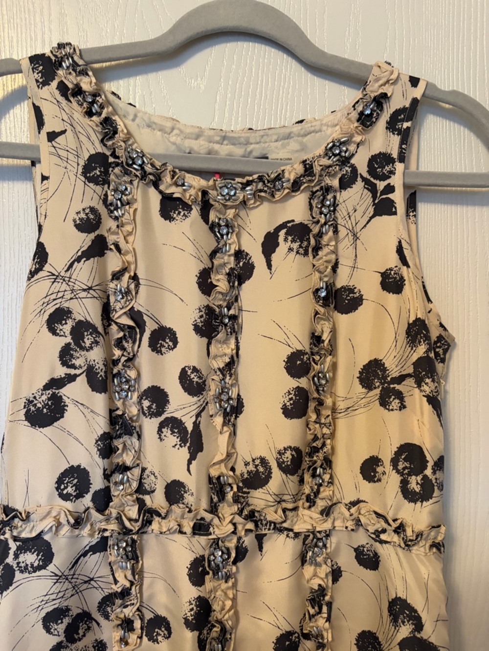 NWOT Boden Limited Edition Silk Embellished Sleeveless Cream Floral Dress Size 6 - Picture 3 of 14
